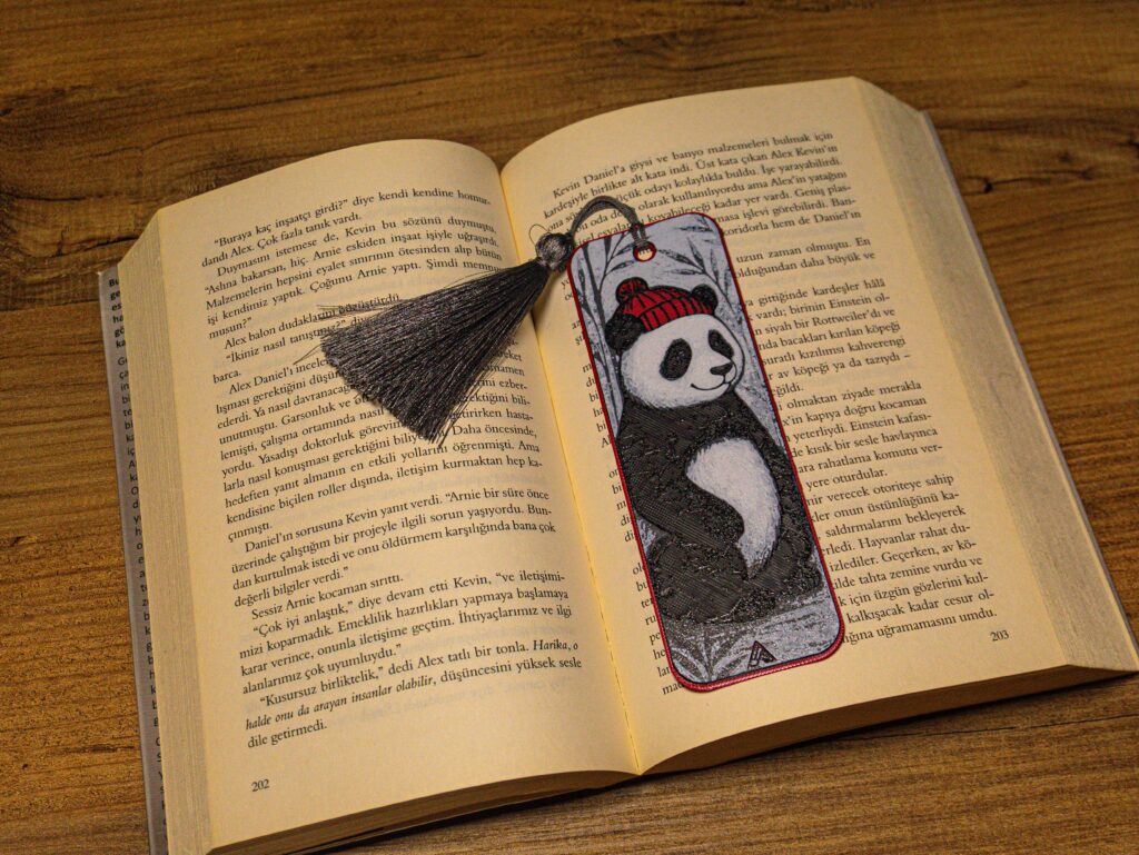 Romantic Panda Couple - Hueforge Bookmark gallery 2