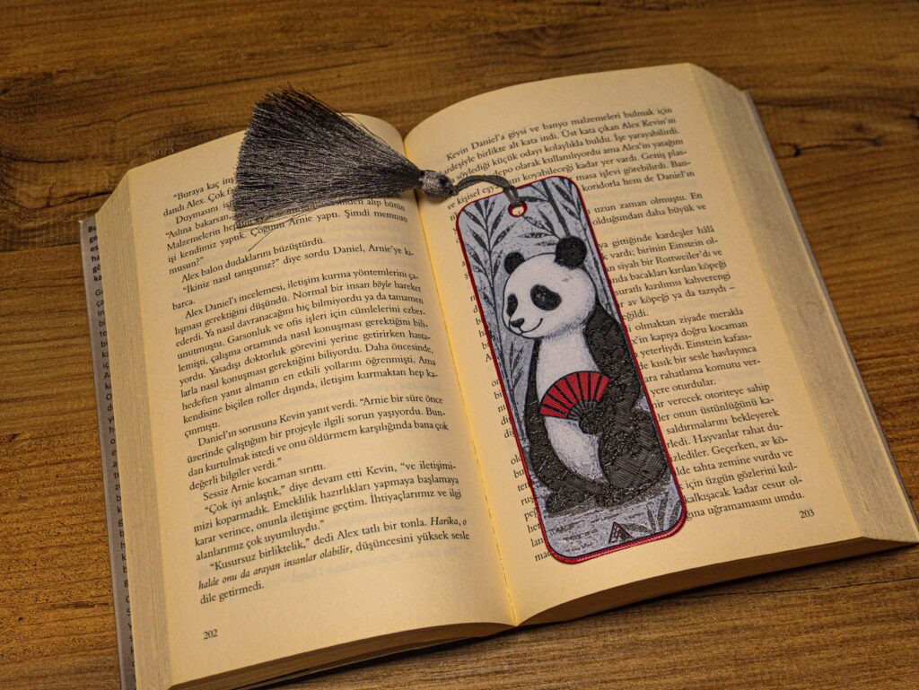 Romantic Panda Couple - Hueforge Bookmark gallery 1