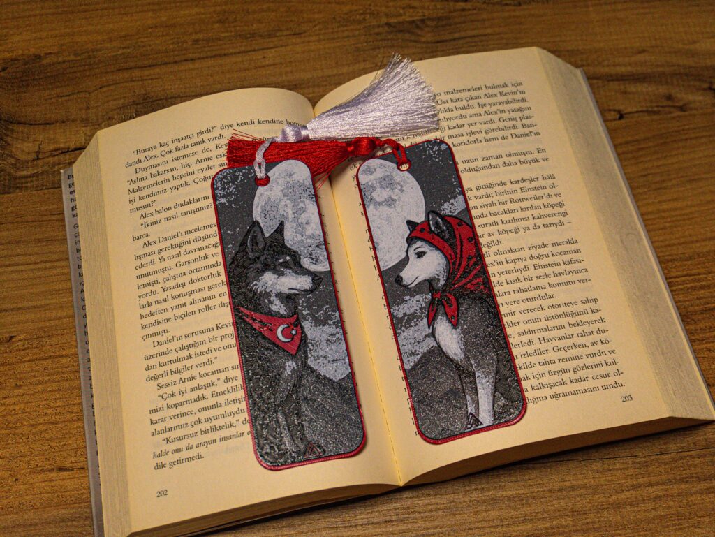 Romantic Wolf Couple - Hueforge Bookmarks gallery 3