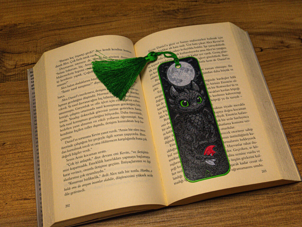Toothless Dragon - Hueforge Bookmark gallery 1